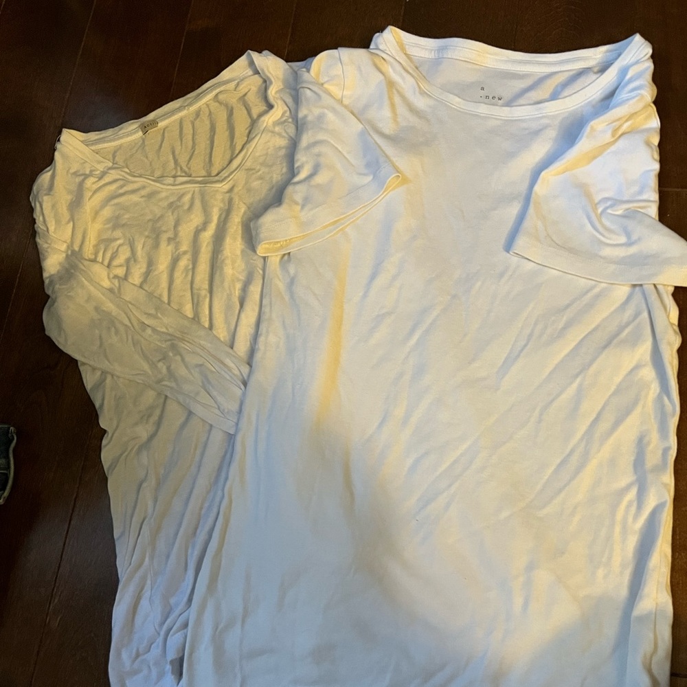 Size small super soft white tshirts